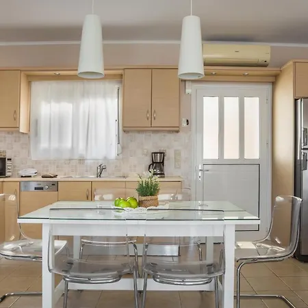 וילה Irida