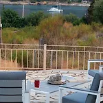 Villa Irida